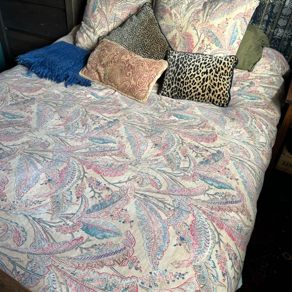 Lauren Ralph Lauren duvet cover w 2 euro shams. Elegant sophisticated bedroom - Picture 5 of 15